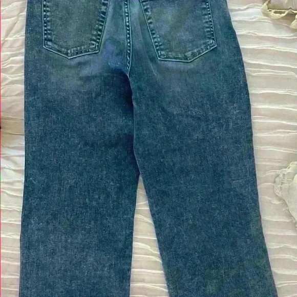 7 For All Mankind jeans “Cropped Alexa” - Picture 3 of 8